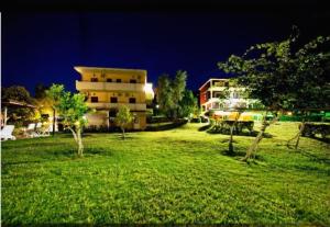 Aristidis Garden