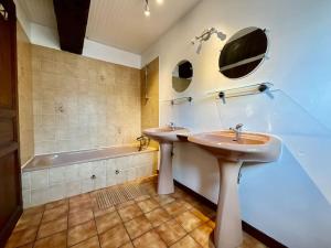 Appartements Le Grand Ours, appartement spacieux avec terrasse : photos des chambres