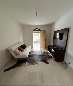 Bela casa 3 quartos perto do Buritis