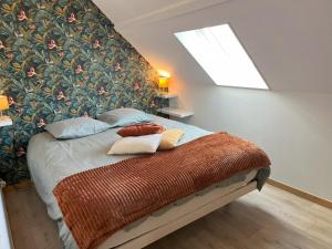 Maisons de vacances Les Gites de La Pellerie - 20 personnes - piscines interieure & exterieure et Jacuzzi - 3 gites : photos des chambres