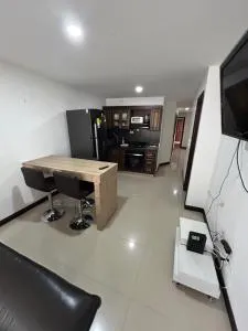 Medellin cerca a plaza mayor - Alpujarra