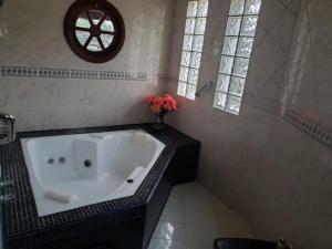 Casa na Praia Grande poucos metros da praia