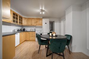 Arctic Haven I House with 3 bedrooms I FREE Parking