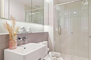 Modern 2BR Apartment Near to Southern Cross