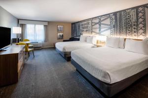 Large Queen Room with Two Queen Beds and Sofa Bed - Non-Smoking room in Aiden by Best Western @ Cape Point