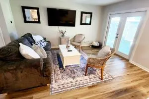 Sea Glass Getaway - Shalimar