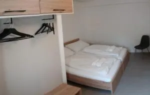 NRV twee-persoonskamer met gemeenschappelijke keuken - Möderbrugg