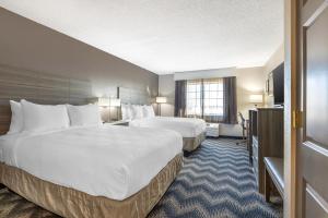 2 Queen Beds, Nonsmoking room in Best Western Plus Bolingbrook