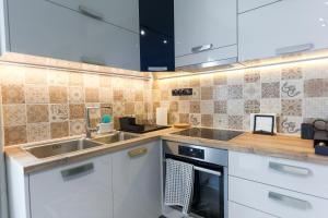 LĀr - the Hidden Gem