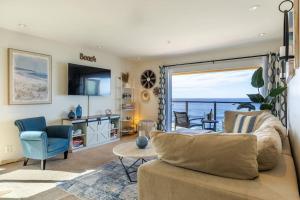 Sur La Mer, beachfront, tidal pools