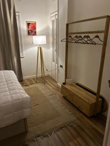 Cosy flat downtown french institute view