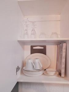 Fully 2br 8Spatial Condo Maa with netflix, poolwifi