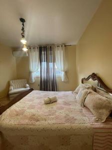 Amplo apartamento com estacionamento