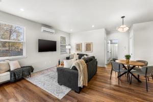 The Downtown Loft - Pet Friendly - NEW BUILD ADU