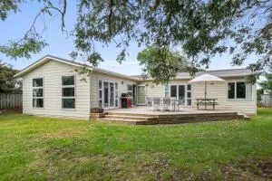 Coastal Family Escape - Waitarere Beach Retreat - 莱文