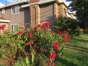 Rose Garden Vancouver Airport - Richmond BC