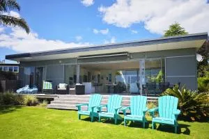 Bonnie Doon - Waiheke Island - Putaki Bay