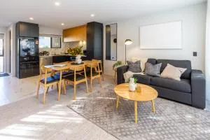 2 bed 2 bath with Carpark near Canterbury University - Fendalton