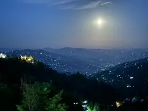 House First Floor 2 Beds Attach bath Fully Furnished - Kohāla