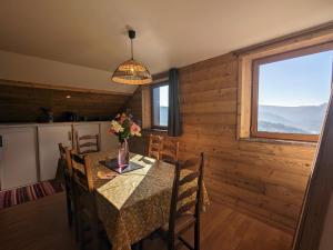 Appartement à la ferme vosgienne avec terrasse, cheminée et wifi - FR-1-589-759