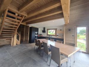 Chalet familial avec sauna et terrasse près du lac - FR-1-589-758