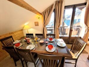 Appartement spacieux 6-8 pers avec vue montagnes, résidence avec services + bien-être - FR-1-598-182