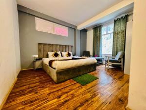 Hotel The Link Way # Mountain view # River view # Near Volvo Bus Stand # Family Hotel # Open Terrace