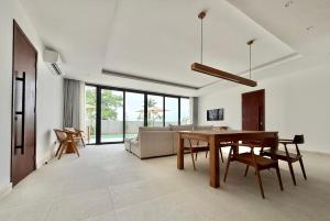 W&W Private two-bedroom villa with swimming pool