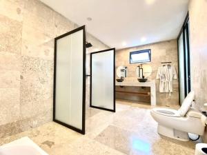 Brand New 5 Br Villa Balangan