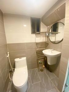 Khách sạn - Mini house Huỳnh Lộc