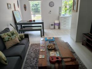 Rosalita, Picnic Bay