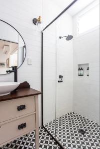 The Holiday House - Newly listed