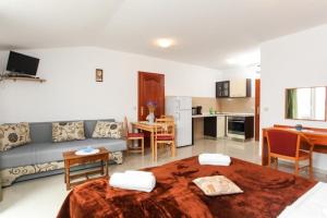 Apartment Ana Lopud with balcony