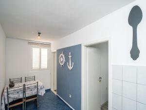 Apartment & Rooms Alan - Double Room with Shared Bathroom 2 
