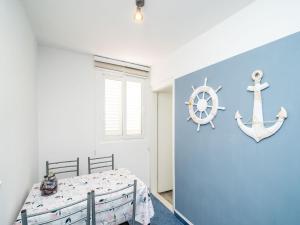 Apartment & Rooms Alan - Double Room with Shared Bathroom 1 