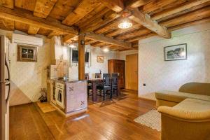 Vineyard Cottage Skatlar 2 