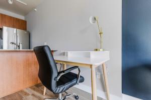 Blueground River North gym pool doorman wd CHI-1093