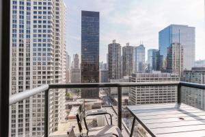 Blueground River North gym pool doorman wd CHI-1093