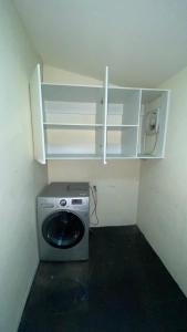 3 bedroom renovated house with in - and outdoor jacuzzi