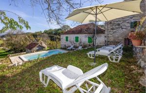 Beautiful Apartment In Hrvace With Wifi