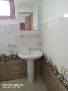 Southern Highway Cottege