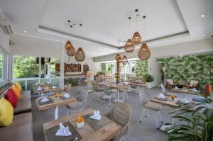 Tapa Tepi Kali Canggu