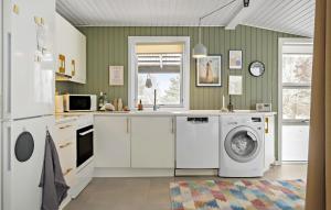 Cozy Home In Hals With Wifi