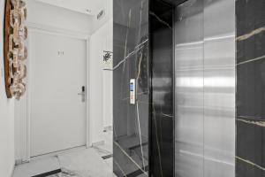 Lazuli Hermes Apartments