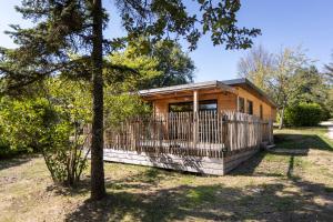 Villages vacances Village Huttopia Pays de Condrieu : Chalet 2 Chambres