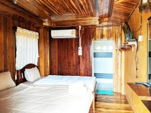 Bansuanphuhong Resort