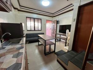 Townes Many Beds Home Near SM Lanang SMX Airport Samal Wharf