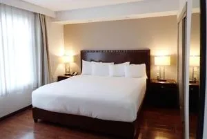 Days Inn & Suites by Wyndham Fort Saskatchewan - Bruederheim