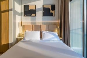 51st Floor Canal View 2BR Luxe Flat - Downtown Dubai