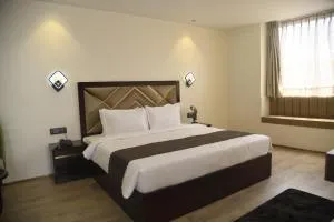 Hotel Cloud Social- Pure Veg - 乞拉朋齐